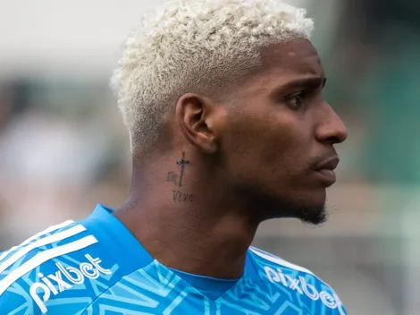 Corinthians avança e se aproxima de Hugo Souza, ex-Flamengo