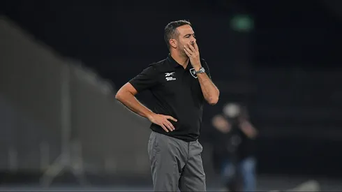 Treinador deve decidir se vai acioná-lo no Glorioso.