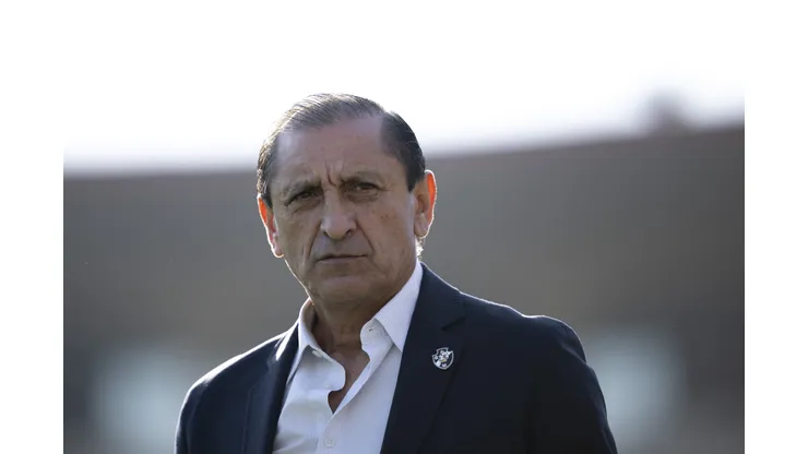 Ramón Díaz durante confronto contra o Cricíuma no Campeonato Brasileiro 2024.