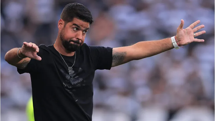 António Oliveira. treinador do Corinthians