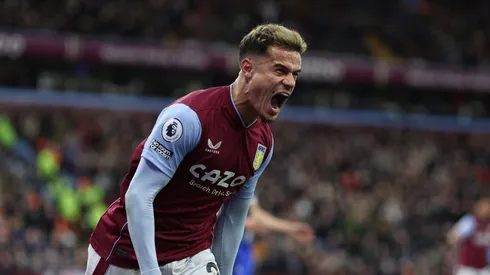 Philippe Coutinho, jogando pelo Aston Villa. O Vasco acertou o retorno do emia e +2 reforços.