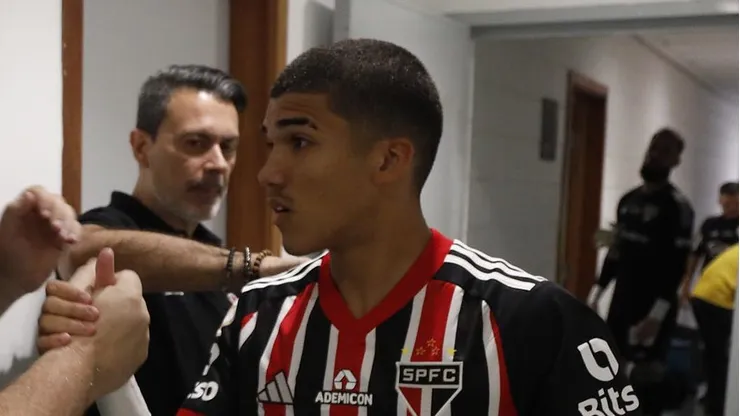 William Gomes está chamando a atenção. Foto: Rubens Chiri/Saopaulofc.net