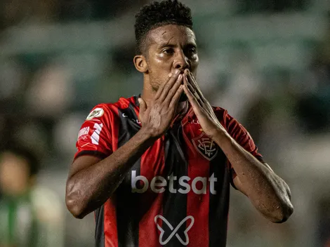 Titular do Vitória, Willian Oliveira se emociona com artilharia