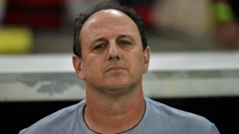 Ceni não ficou feliz com a pouca criatividade do setor ofensivo do Tricolor.