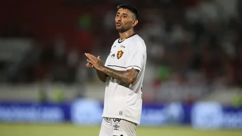 Alan Ruiz pode estar perto de deixar o Leão da Ilha.