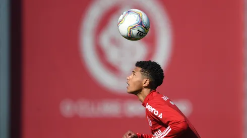 Jogador Vinicius Tobias. Atleta tem futuro incerto na carreira.