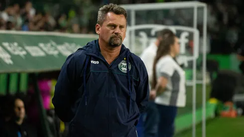 Fábio Matias está à frente do Coxa apenas há uma semana. Foto: Giovani Baccin/AGIF