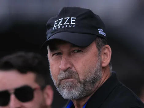 Augusto Melo define o futuro de António Oliveira no Corinthians