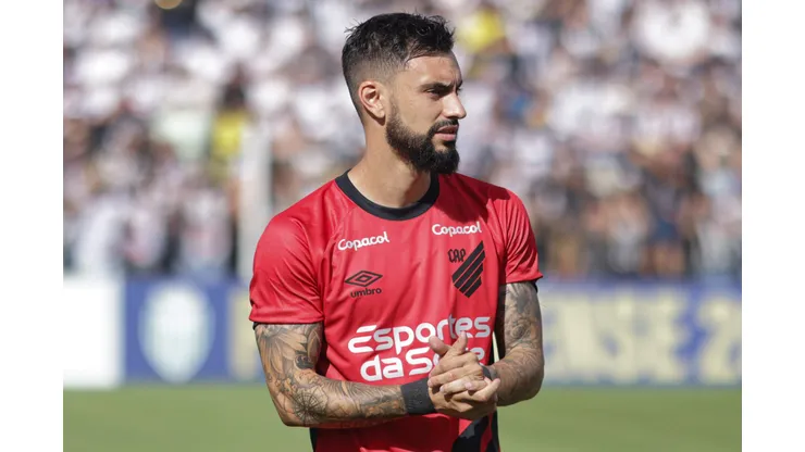 Mastriani durante confronto contra o Operário no Campeonato Paranaense.