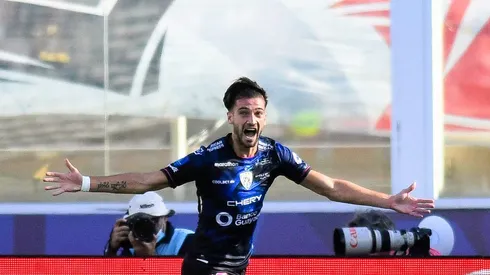 Lautaro Díaz, jogador do Cruzeiro, atuando pelo Del Valle.