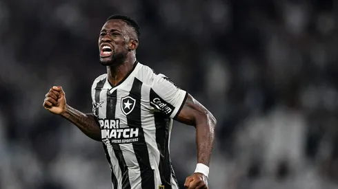 Bastos marcou o gol do empate do Botafogo – Foto: Thiago Ribeiro/AGIF