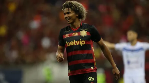 Lateral vai se juntar a equipe londrina assim que fizer 18 anos.