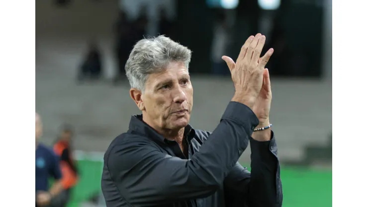 Renato Portaluppi técnico do Grêmio durante partida contra o Estudiantes no estadio Couto Pereira pelo campeonato Copa Libertadores 2024. Foto: Robson Mafra/AGIF