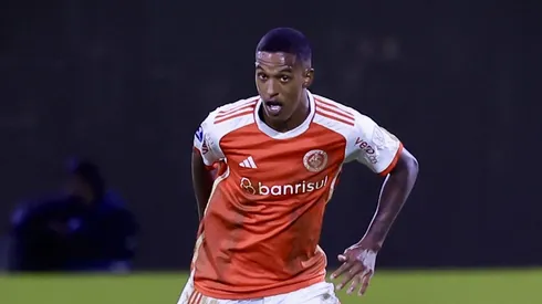 Robert Renan atuando no Inter