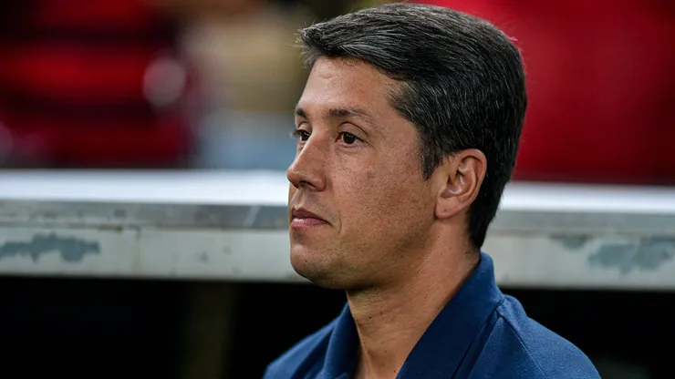 Carpini conseguiu a sua primeira contratação no comando do Vitória.
