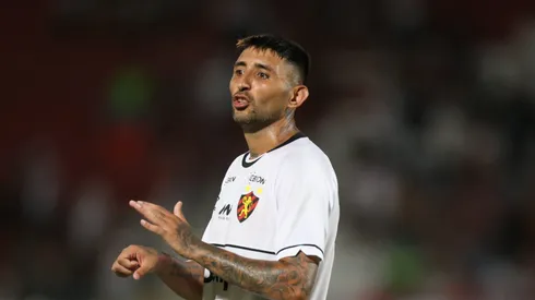 Alan Ruiz pede para deixar o Sport.
