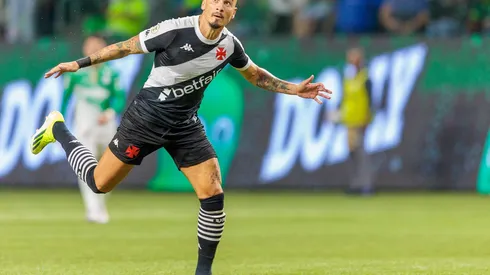 O jogador Maicon, do Vasco da Gama, durante a partida entre Palmeiras e Vasco da Gama (Vilmar Bannach / Alamy Stock Photo)
