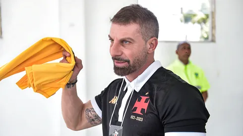 Pedrinho, candidato da chapa Sempre Vasco, durante a eleição a qual elege o Presidente do Vasco da Gama para o Triênio 2024 a 2026, realizada na Sede do Calabouço, centro do Rio de janeiro. Ídolo pode mandar o meia embora