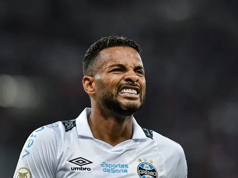 Reinaldo sofre 'ação' no Grêmio