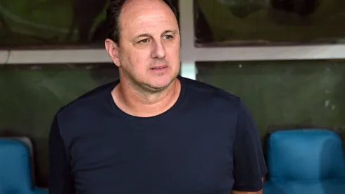 Rogério Ceni durante confronto contra o Fortaleza no Campeonato Brasileiro de 2024.