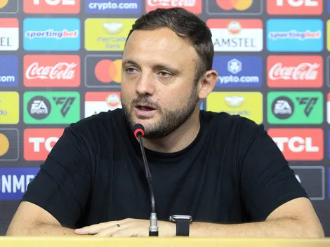 Mazzuco perde a linha com arbitragem em empate do Athletico-PR