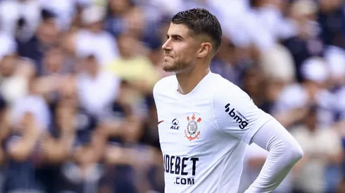 Pedro Raul vem sendo pouco utilizado no Corinthians – Foto: Marcello Zambrana/AGIF