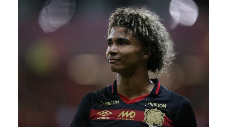 Pedro Lima, lateral do Sport, é desfalque contra o Mirassol.