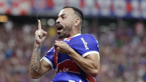 Moises jogador do Fortaleza comemora seu gol durante partida contra o CRB no estadio Arena Castelao pelo campeonato Copa Do Nordeste 2024. Lucas Emanuel/AGIF