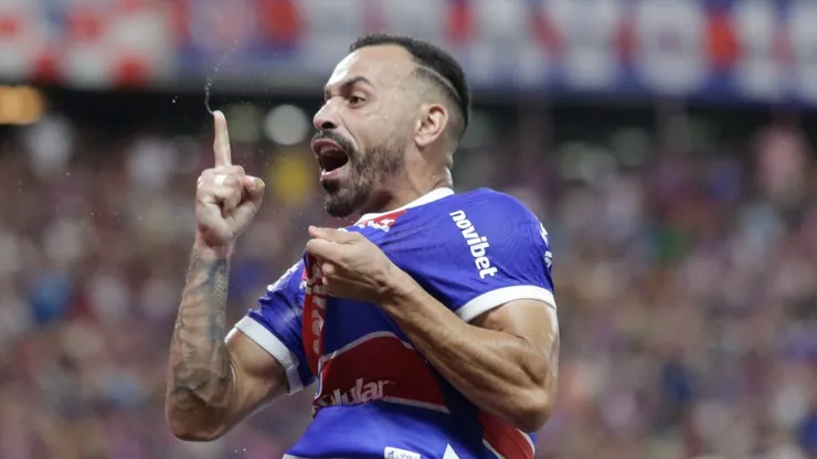 Moises jogador do Fortaleza comemora seu gol durante partida contra o CRB no estadio Arena Castelao pelo campeonato Copa Do Nordeste 2024. Lucas Emanuel/AGIF