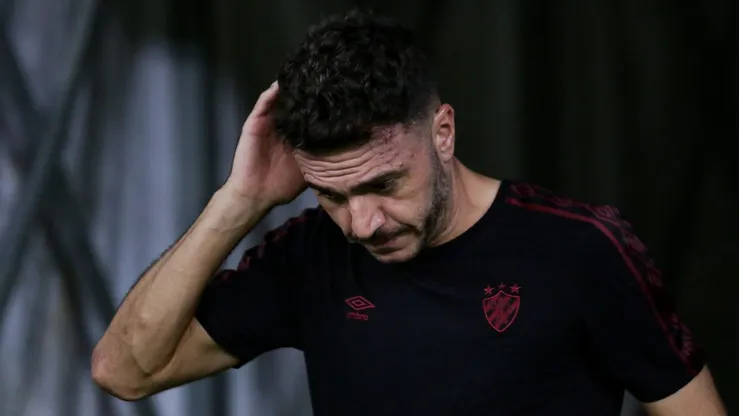 Mariano Soso tecnico do Sport durante partida contra o Fortaleza no estadio Arena Pernambuco pelo campeonato Copa Do Nordeste 2024. Rafael Vieira/AGIF
