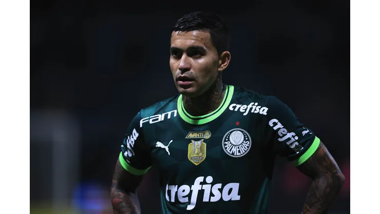 Dudu durante confronto contra o Fortaleza na Copa do Brasil de 2023.
