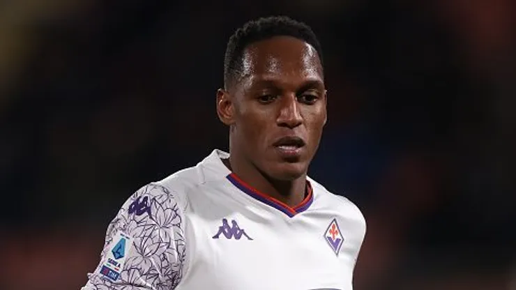 Yerry Mina, atuando na Fiorentina em 2023