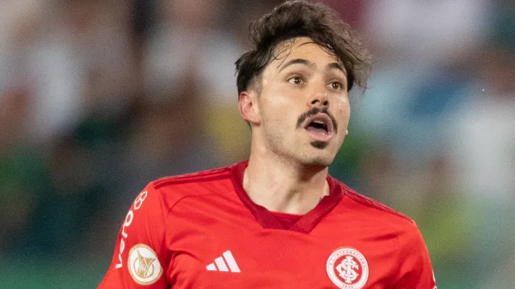 Mauricio jogador do Internacional durante partida contra o Cuiaba na Arena Pantanal pelo campeonato Brasileiro A 2023.Foto: Gil Gomes/AGIF