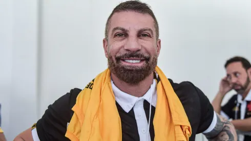 Pedrinho, candidato da chapa Sempre Vasco, durante a eleicao a qual elege o Presidente do Vasco da Gama para o Trienio 2024 a 2026, realizada na Sede do Calabouco, centro do Rio de janeiro. Presidente recebeu grande notícia sobre o estádio.