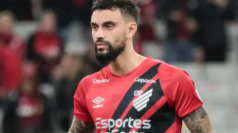 Mastriani durante confronto contra o Danubio na Copa Sul-Americana.