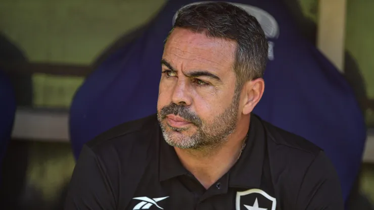 Treinador português tem ganhado a confiança dos torcedores do Botafogo.