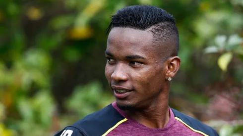 Thiago Mendes recebeu uma sondagem do São Paulo.