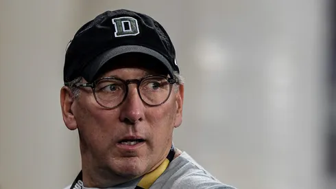 Textor cobra reforços de técnico no Botafogo.