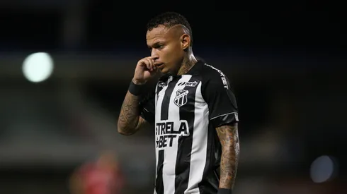 Janderson não vem sendo muito aproveitado no Ceará – Foto: Marlon Costa/AGIF