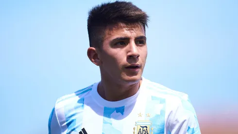 Thiago Almada durante amistoso com a Seleção da Argetina sub-23 contra a Dinamarca.