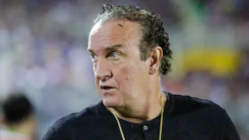 Cuca tecnico do Athletico-PR durante partida contra o Fortaleza no estadio Presidente Vargas (CE) pelo campeonato Brasileiro A 2024. Lucas Emanuel/AGIF