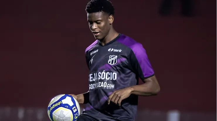 Defensor chamou atenção do Ceará no mercado da bola.