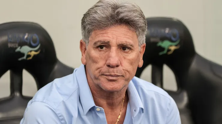 Renato Portaluppi, o Renato Gaucho, tecnico do Gremio durante partida contra o Athletico-PR no estadio Arena da Baixada pelo campeonato BRASILEIRO A 2023. Treinador descartou o atacante brasileiro.