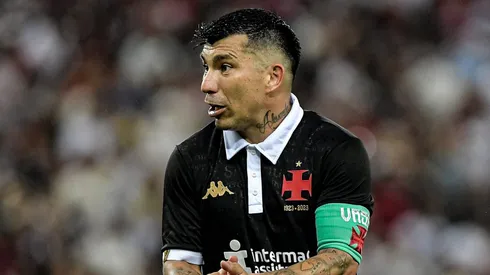 Medel jogador do Vasco durante partida contra o Flamengo no estadio Maracana pelo campeonato Carioca 2024. Thiago Ribeiro/AGIF