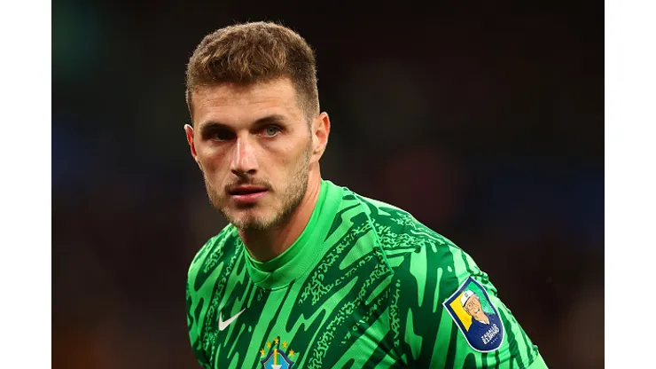 Bento, do Athletico, atuando na Seleção Brasileira