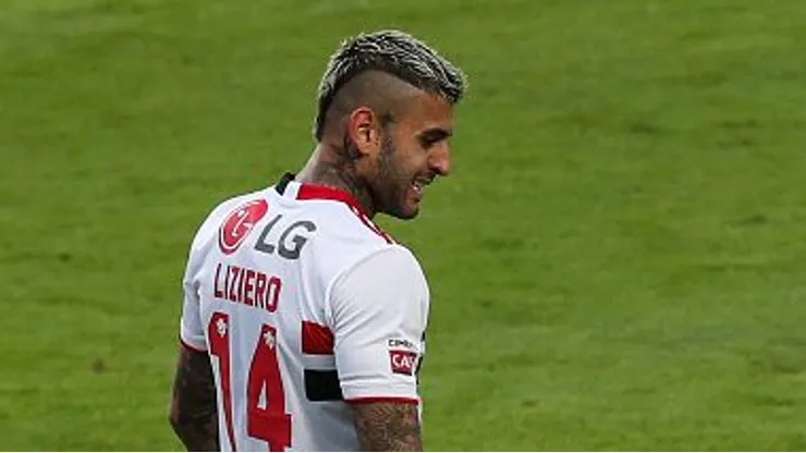 Liziero atuando no São Paulo em 2021