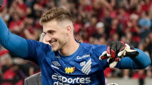 Bento pode deixar o Athletico em breve.