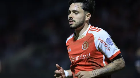 Maurício durante confronto contra o Belgrano na Copa Sul-Americana.