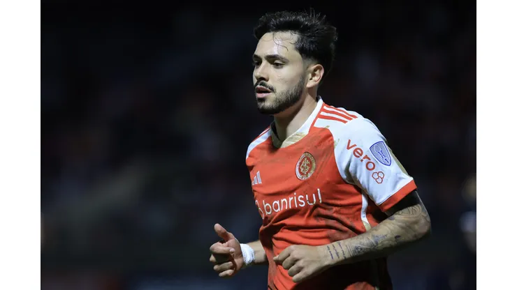 Maurício durante confronto contra o Belgrano na Copa Sul-Americana.