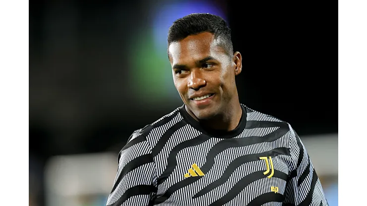 Alex Sandro, desejo do São Paulo, atuando na Juventus-ITA em 2023